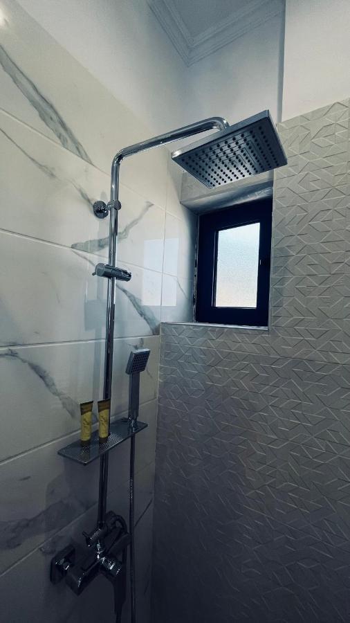 Thalistris Room Нидри Екстериор снимка